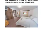 Sunset Apartmanház *